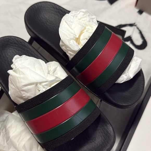 Gucci Other - Gucci Black Sandals with Red and Green Stripes